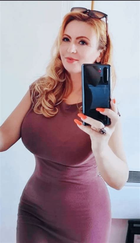 Curvy Amateur Milf Porn Videos .